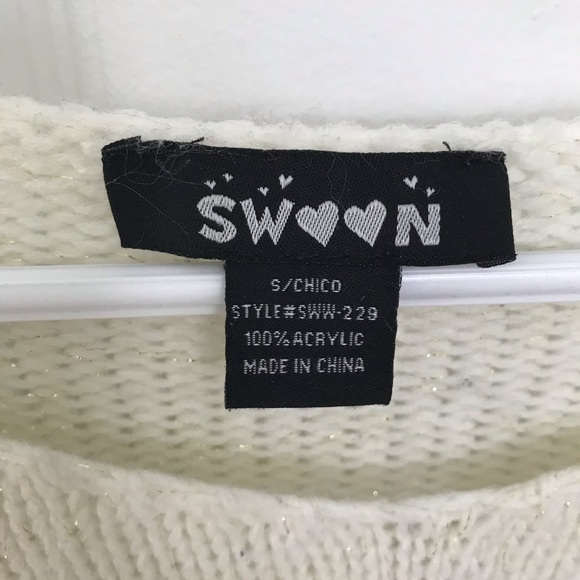 Swoon sweater ALL TOPS 3/20$! - Picture 2 of 3